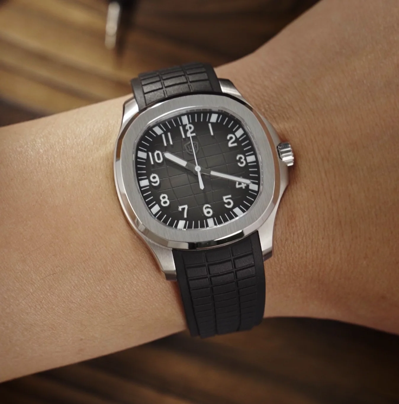 Thorn Watchdives WD008 38mm VH31 Slim Sport Watch