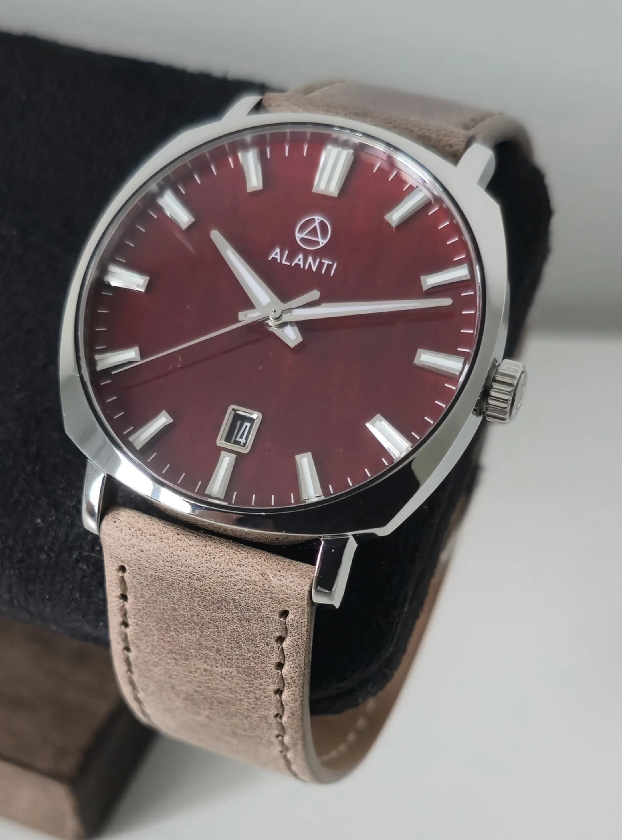 Alanti Watches Red Tiger Eye no date