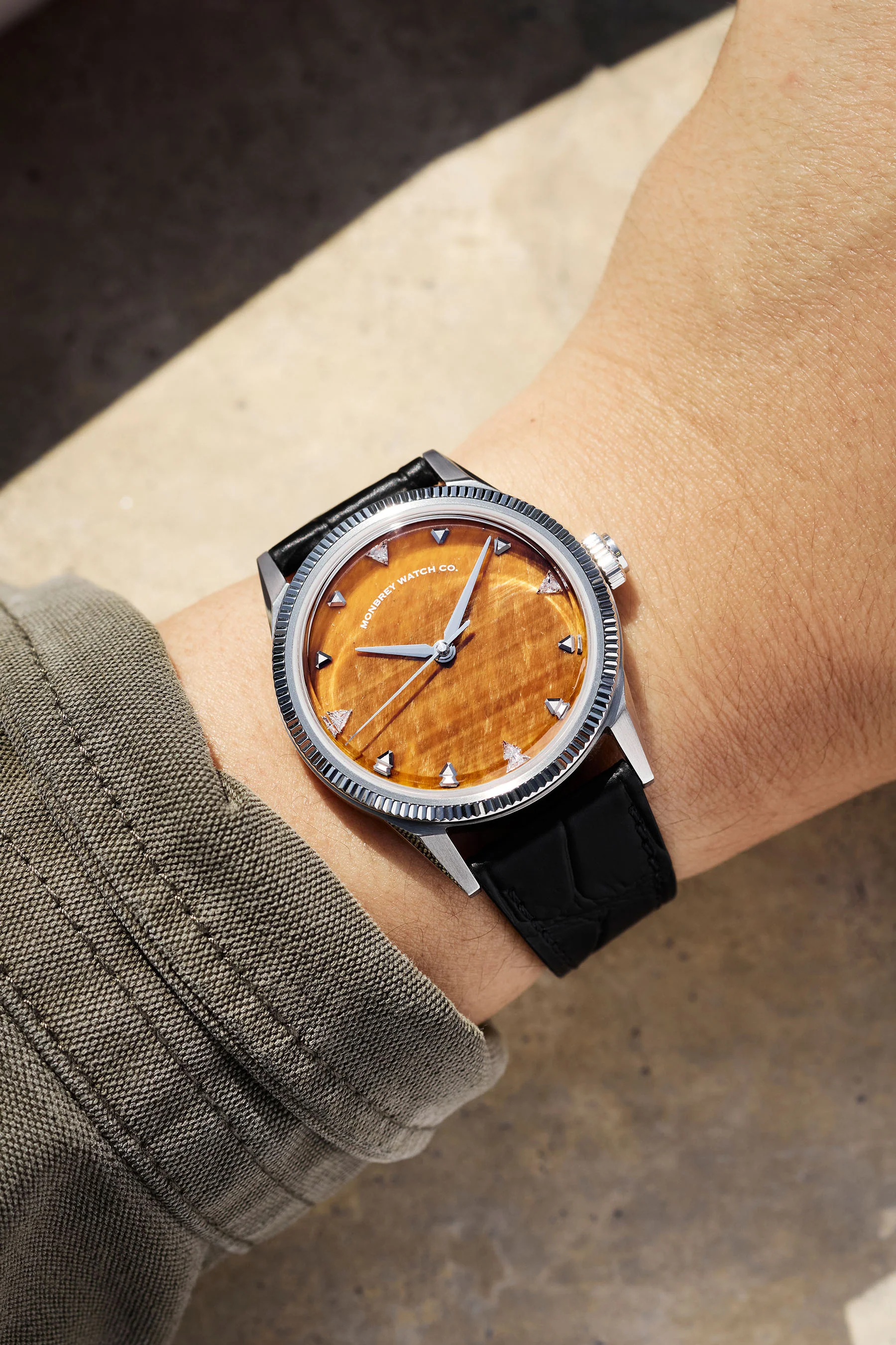 Monbrey P2 - Natural Tiger Eye Stone with Lab-grown Diamonds