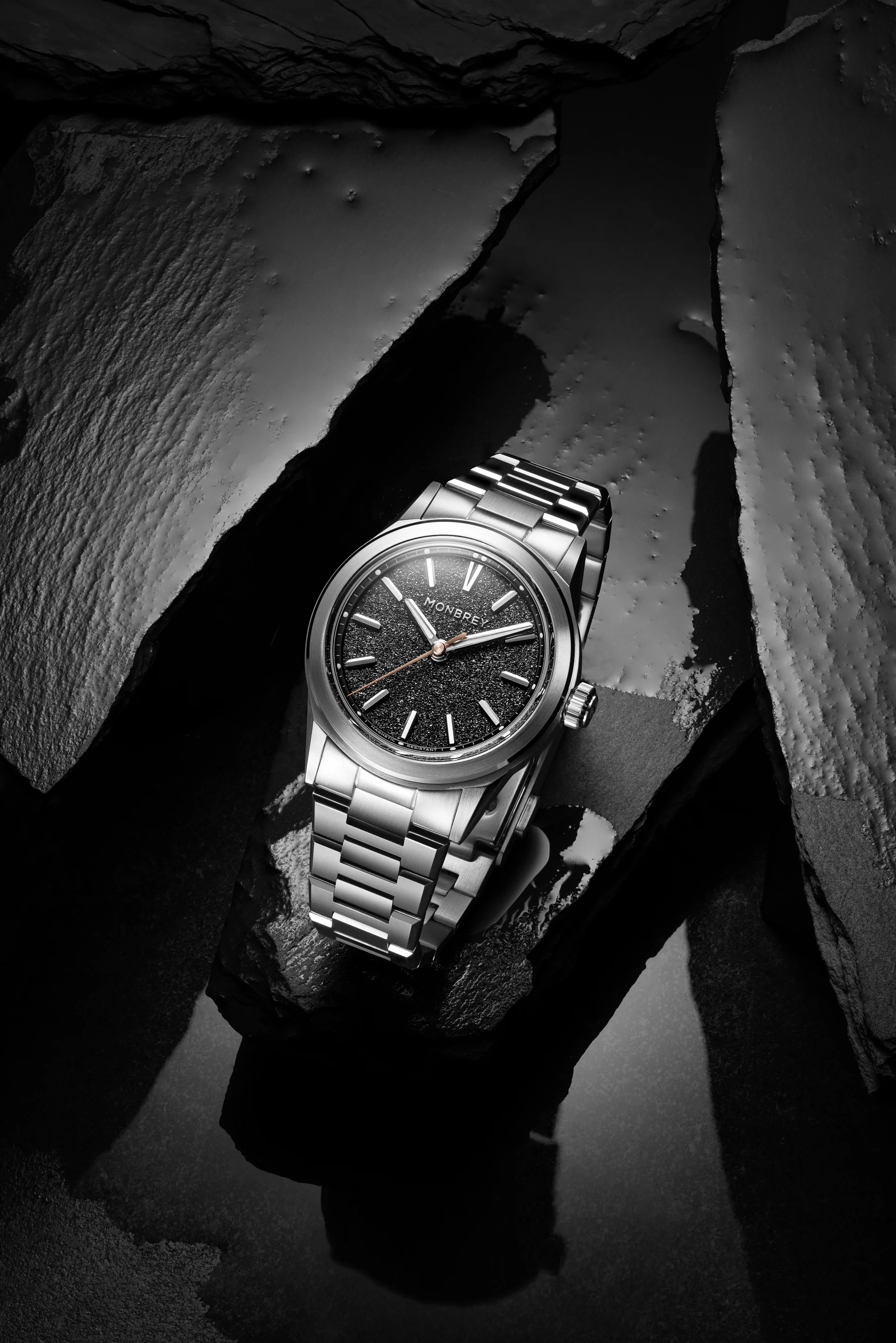 Monbrey T4 - Black